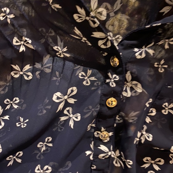 Navy and with white bows printed on shear fabric. Size M juniors - Picture 8 of 11